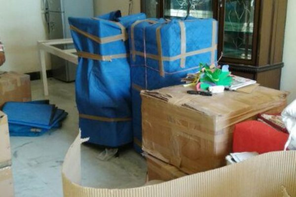 Professional moving truck for safe transportation of household goods